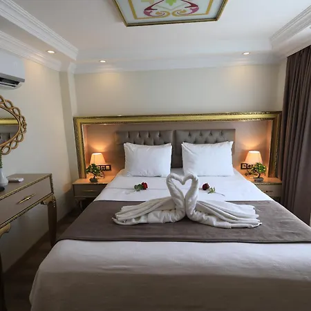 فندق Blue Zerzevan 4*