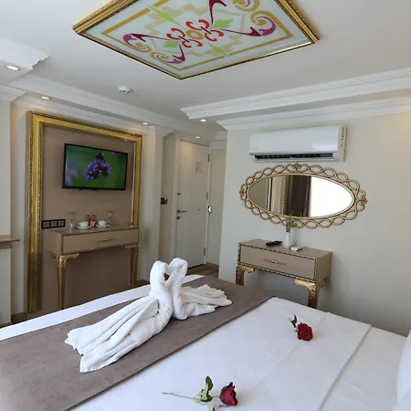 فندق Blue Zerzevan 4*