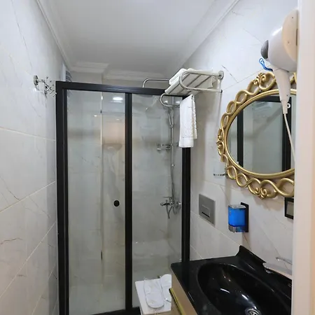 Blue Zerzevan Hotel