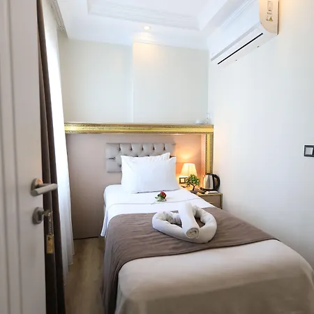 Blue Zerzevan Szálloda 4*