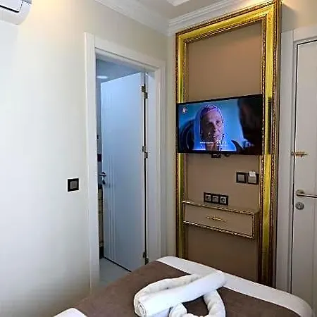 Hotel Blue Zerzevan 4*