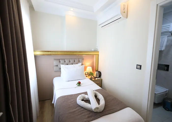 酒店 Blue Zerzevan 4*